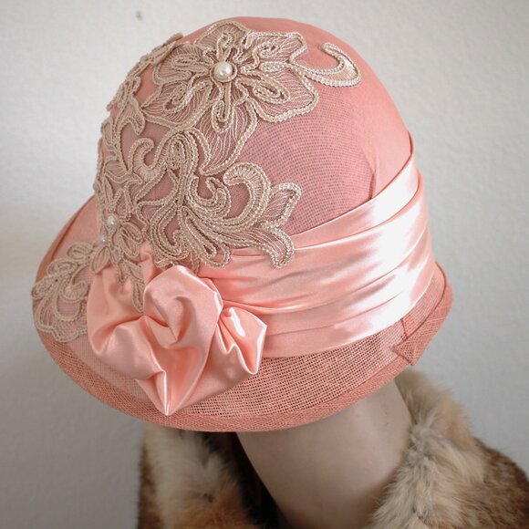 Vintage Style 1920s Flapper Hat main image 4